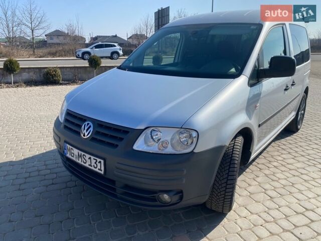 Серый Фольксваген Кадди, объемом двигателя 1.4 л и пробегом 189 тыс. км за 7800 $, фото 1 на Automoto.ua