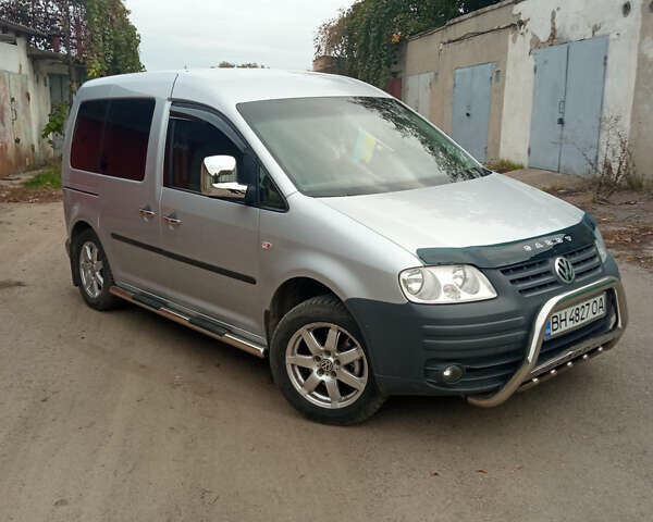 Серый Фольксваген Кадди, объемом двигателя 1.9 л и пробегом 350 тыс. км за 9999 $, фото 1 на Automoto.ua