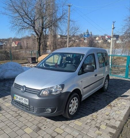 Сірий Фольксваген Кадді, об'ємом двигуна 1.2 л та пробігом 164 тис. км за 7400 $, фото 1 на Automoto.ua