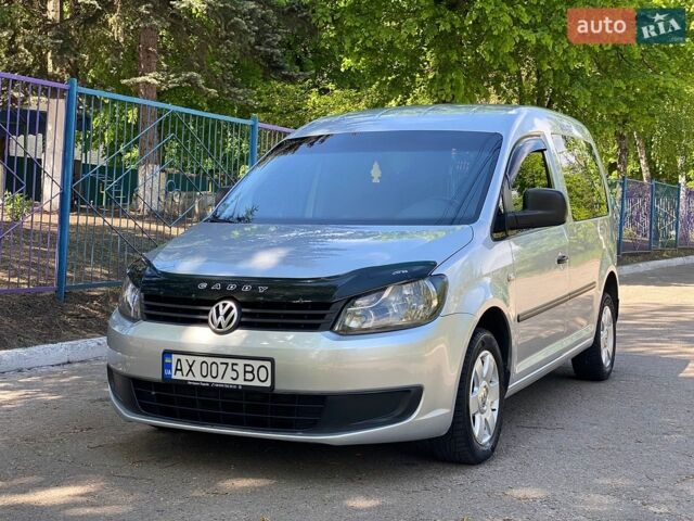 Сірий Фольксваген Кадді, об'ємом двигуна 2 л та пробігом 345 тис. км за 9500 $, фото 1 на Automoto.ua