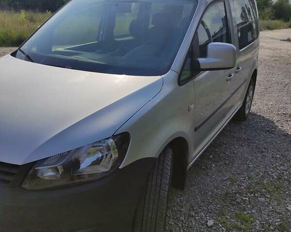 Сірий Фольксваген Кадді, об'ємом двигуна 1.6 л та пробігом 385 тис. км за 8500 $, фото 1 на Automoto.ua