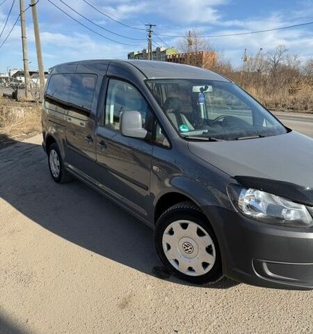 Серый Фольксваген Кадди, объемом двигателя 1.6 л и пробегом 269 тыс. км за 9900 $, фото 1 на Automoto.ua