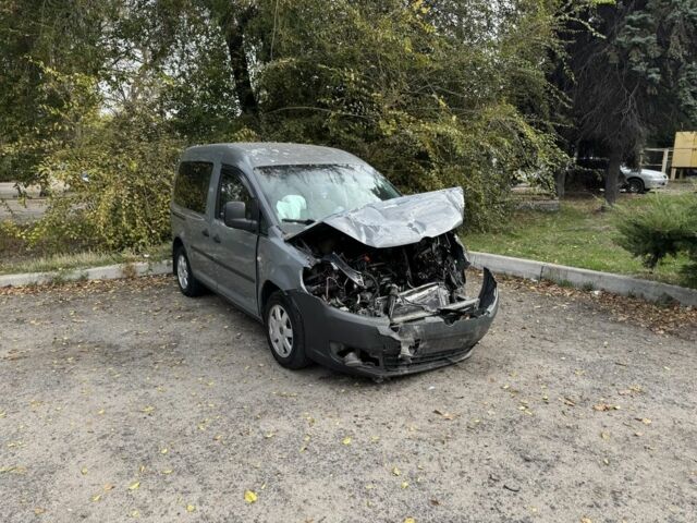 Серый Фольксваген Кадди, объемом двигателя 1.6 л и пробегом 280 тыс. км за 4000 $, фото 1 на Automoto.ua