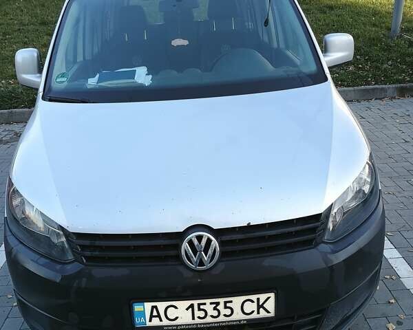 Серый Фольксваген Кадди, объемом двигателя 1.6 л и пробегом 231 тыс. км за 8000 $, фото 1 на Automoto.ua