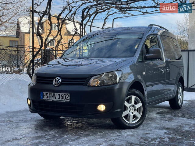 Серый Фольксваген Кадди, объемом двигателя 1.6 л и пробегом 226 тыс. км за 11200 $, фото 1 на Automoto.ua