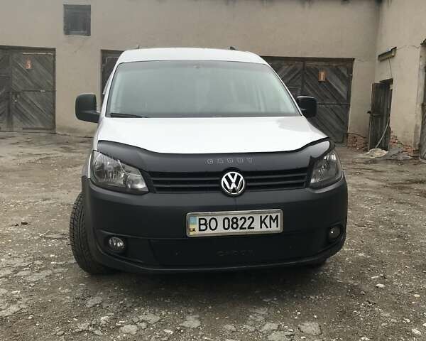 Серый Фольксваген Кадди, объемом двигателя 1.6 л и пробегом 325 тыс. км за 9800 $, фото 1 на Automoto.ua