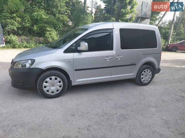 Сірий Фольксваген Кадді, об'ємом двигуна 1.6 л та пробігом 180 тис. км за 11000 $, фото 1 на Automoto.ua