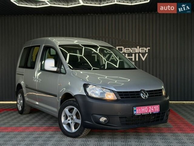 Сірий Фольксваген Кадді, об'ємом двигуна 1.6 л та пробігом 240 тис. км за 10000 $, фото 1 на Automoto.ua