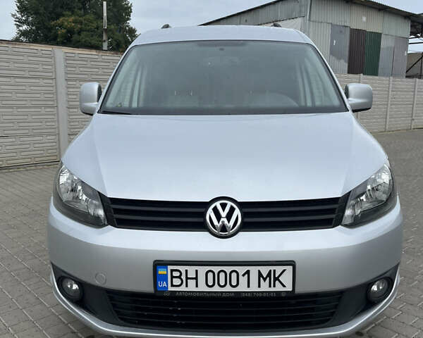Серый Фольксваген Кадди, объемом двигателя 1.97 л и пробегом 75 тыс. км за 14700 $, фото 1 на Automoto.ua