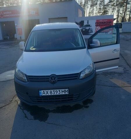 Серый Фольксваген Кадди, объемом двигателя 1.6 л и пробегом 333 тыс. км за 11000 $, фото 1 на Automoto.ua