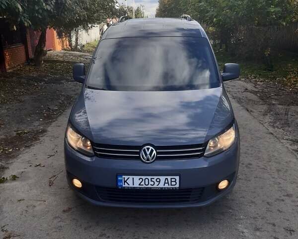 Фольксваген Кадди 2014 в Борисполе на Automoto.ua Серый Фольксваген Кадди, объемом двигателя 1.6 л и пробегом 280 тыс. км за 12000 $, фото 1 на Automoto.ua