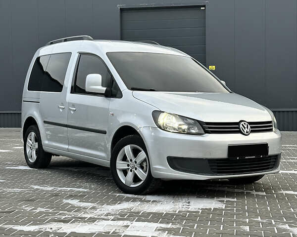 Сірий Фольксваген Кадді, об'ємом двигуна 1.6 л та пробігом 220 тис. км за 13200 $, фото 1 на Automoto.ua