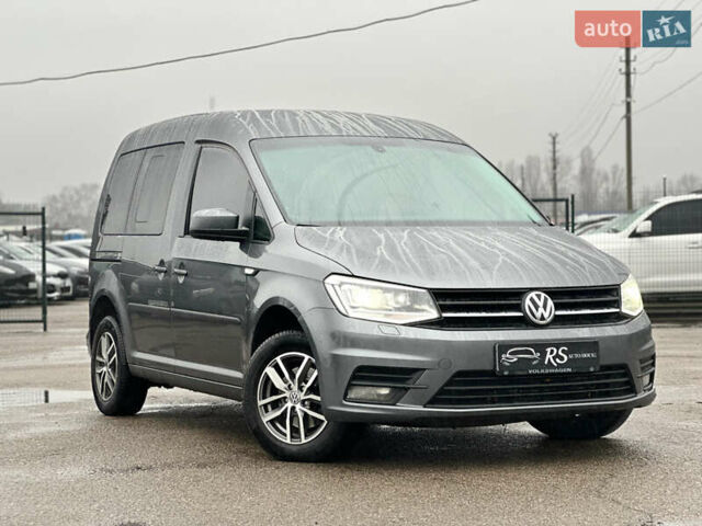 Серый Фольксваген Кадди, объемом двигателя 1.6 л и пробегом 176 тыс. км за 14700 $, фото 1 на Automoto.ua