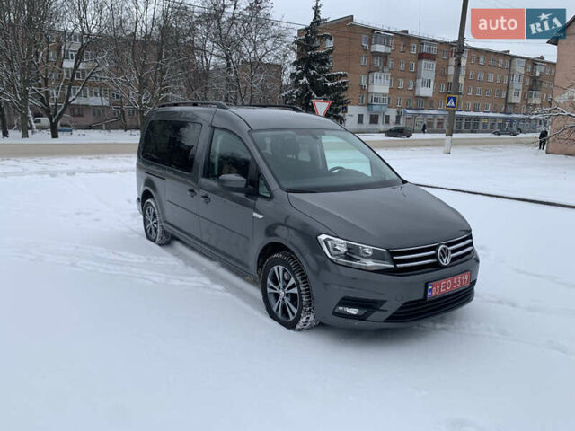 Серый Фольксваген Кадди, объемом двигателя 2 л и пробегом 165 тыс. км за 18400 $, фото 1 на Automoto.ua