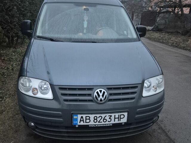 Серый Фольксваген Кадди, объемом двигателя 0 л и пробегом 241 тыс. км за 7037 $, фото 1 на Automoto.ua