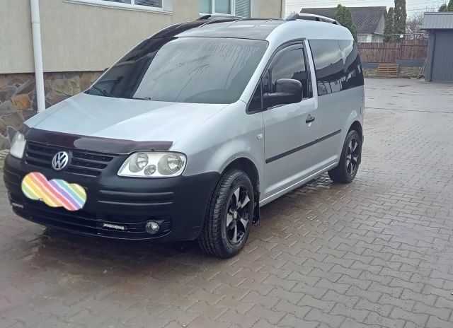 Серый Фольксваген Кадди, объемом двигателя 0 л и пробегом 270 тыс. км за 5500 $, фото 1 на Automoto.ua