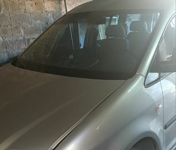 Сірий Фольксваген Кадді, об'ємом двигуна 1.6 л та пробігом 97 тис. км за 5000 $, фото 1 на Automoto.ua