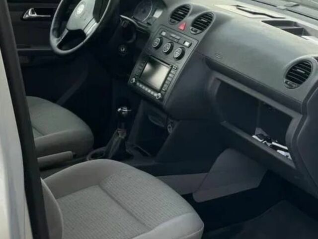 Серый Фольксваген Кадди, объемом двигателя 1.9 л и пробегом 390 тыс. км за 3067 $, фото 1 на Automoto.ua