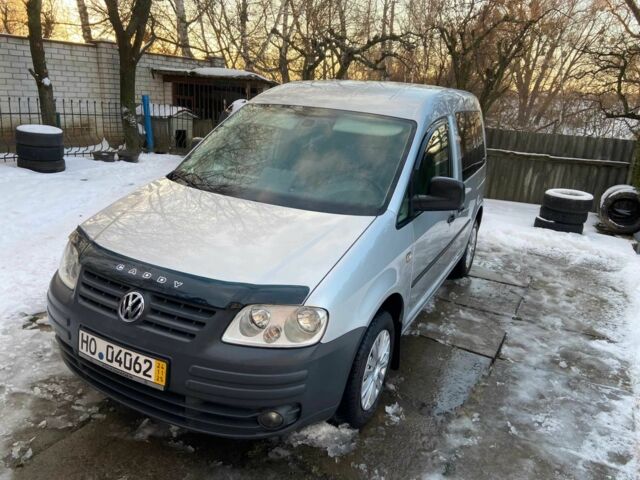 Серый Фольксваген Кадди, объемом двигателя 1.6 л и пробегом 203 тыс. км за 7700 $, фото 1 на Automoto.ua
