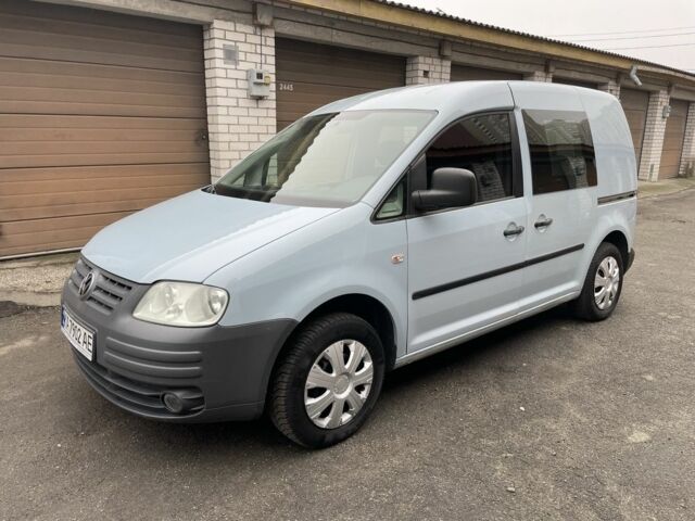Серый Фольксваген Кадди, объемом двигателя 1.6 л и пробегом 295 тыс. км за 5200 $, фото 1 на Automoto.ua