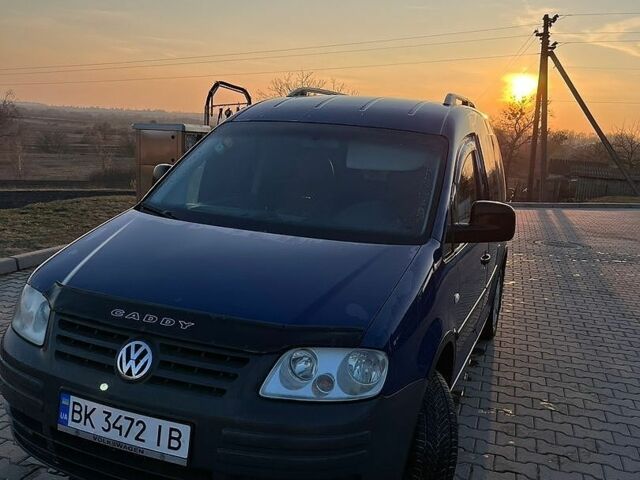 Синій Фольксваген Кадді, об'ємом двигуна 2 л та пробігом 350 тис. км за 5300 $, фото 1 на Automoto.ua