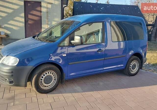 Синий Фольксваген Кадди, объемом двигателя 2 л и пробегом 315 тыс. км за 5800 $, фото 1 на Automoto.ua