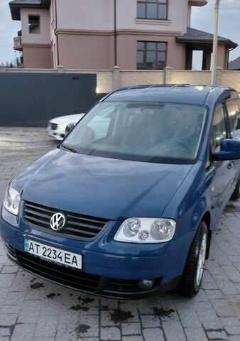 Синій Фольксваген Кадді, об'ємом двигуна 1.6 л та пробігом 198 тис. км за 7500 $, фото 1 на Automoto.ua