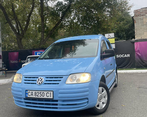 Синій Фольксваген Кадді, об'ємом двигуна 2 л та пробігом 249 тис. км за 6000 $, фото 1 на Automoto.ua