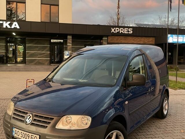 Синий Фольксваген Кадди, объемом двигателя 2 л и пробегом 328 тыс. км за 4000 $, фото 1 на Automoto.ua