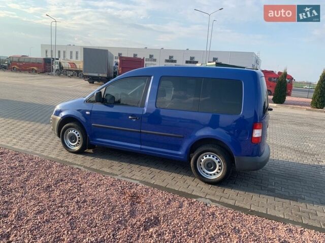 Синий Фольксваген Кадди, объемом двигателя 1.6 л и пробегом 206 тыс. км за 5600 $, фото 1 на Automoto.ua