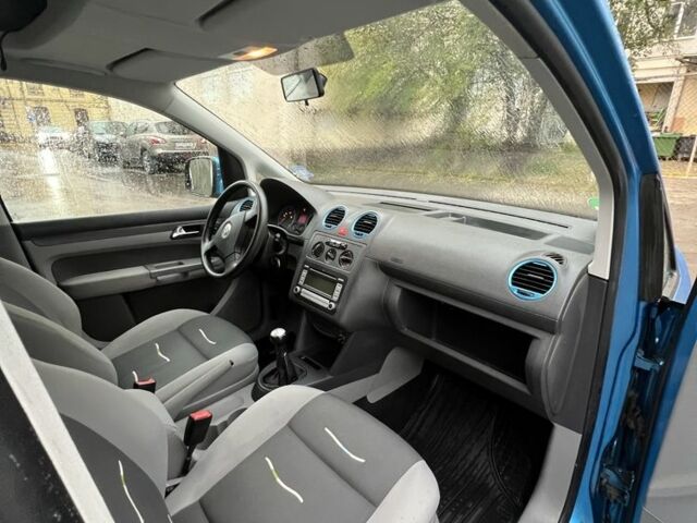 Синий Фольксваген Кадди, объемом двигателя 1.6 л и пробегом 215 тыс. км за 7300 $, фото 1 на Automoto.ua