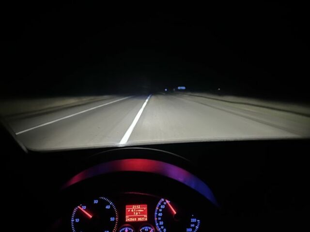 Синій Фольксваген Кадді, об'ємом двигуна 1.9 л та пробігом 241 тис. км за 8999 $, фото 1 на Automoto.ua