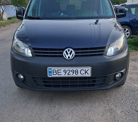 Синий Фольксваген Кадди, объемом двигателя 1.6 л и пробегом 270 тыс. км за 10000 $, фото 1 на Automoto.ua