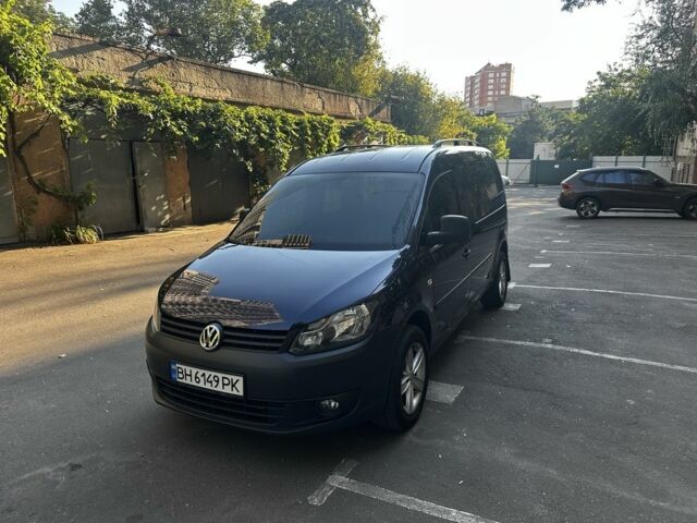 Синий Фольксваген Кадди, объемом двигателя 1.6 л и пробегом 252 тыс. км за 9000 $, фото 1 на Automoto.ua