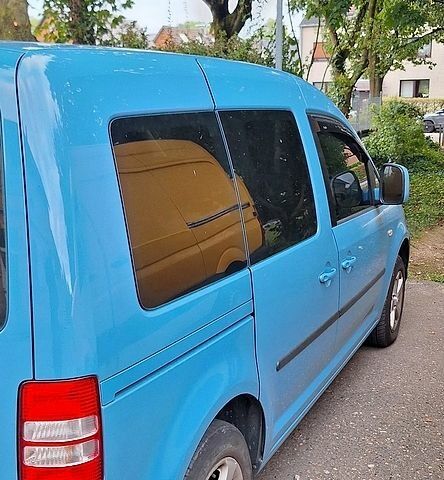 Синій Фольксваген Кадді, об'ємом двигуна 1.6 л та пробігом 318 тис. км за 8700 $, фото 1 на Automoto.ua