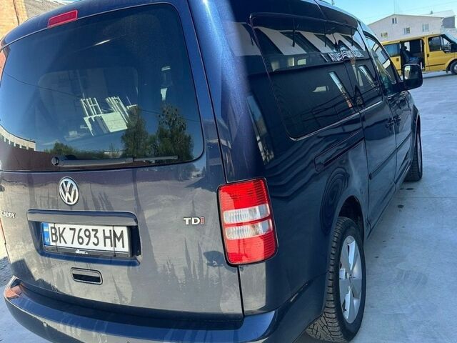 Синій Фольксваген Кадді, об'ємом двигуна 1.6 л та пробігом 380 тис. км за 10099 $, фото 1 на Automoto.ua
