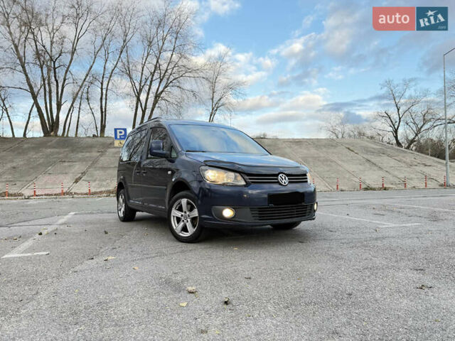 Синий Фольксваген Кадди, объемом двигателя 1.6 л и пробегом 281 тыс. км за 11200 $, фото 1 на Automoto.ua