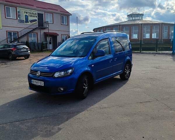Синій Фольксваген Кадді, об'ємом двигуна 1.97 л та пробігом 181 тис. км за 17000 $, фото 1 на Automoto.ua