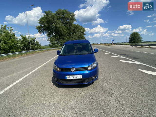 Синий Фольксваген Кадди, объемом двигателя 1.6 л и пробегом 150 тыс. км за 15500 $, фото 1 на Automoto.ua