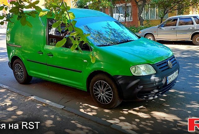 Зелений Фольксваген Кадді, об'ємом двигуна 2 л та пробігом 250 тис. км за 3800 $, фото 1 на Automoto.ua