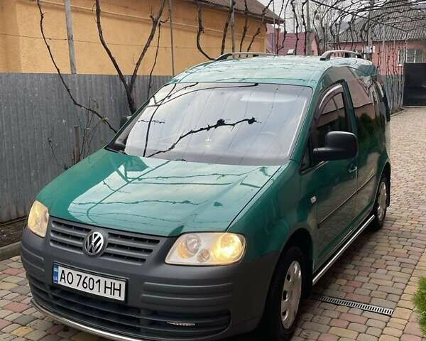 Зеленый Фольксваген Кадди, объемом двигателя 1.97 л и пробегом 356 тыс. км за 4800 $, фото 1 на Automoto.ua