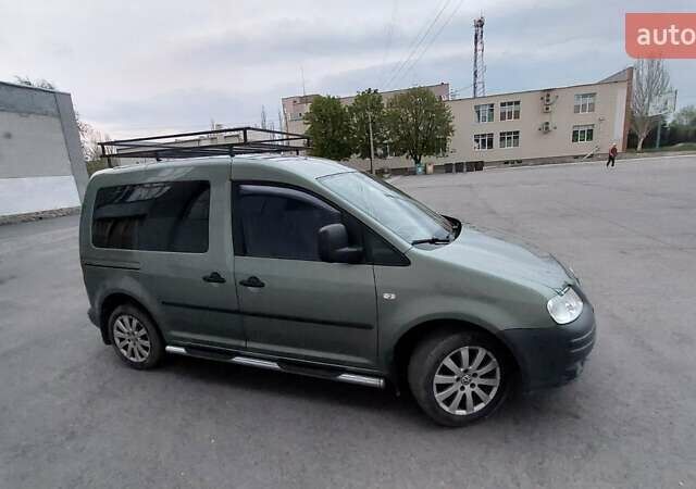 Зелений Фольксваген Кадді, об'ємом двигуна 1.9 л та пробігом 185 тис. км за 8500 $, фото 1 на Automoto.ua