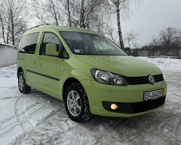 Зелений Фольксваген Кадді, об'ємом двигуна 1.6 л та пробігом 268 тис. км за 11600 $, фото 1 на Automoto.ua