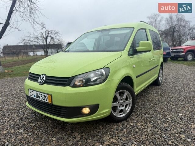 Зеленый Фольксваген Кадди, объемом двигателя 1.6 л и пробегом 268 тыс. км за 11400 $, фото 1 на Automoto.ua