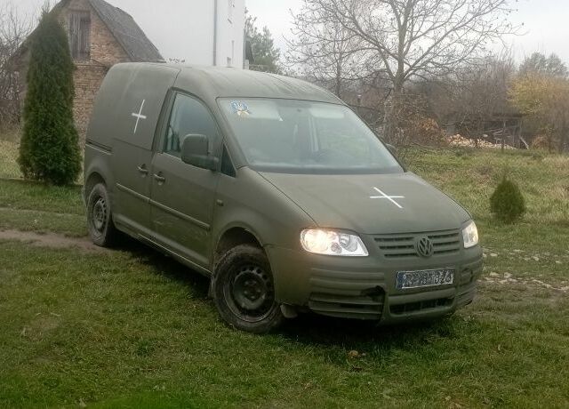 Зеленый Фольксваген Кадди, объемом двигателя 1.9 л и пробегом 215 тыс. км за 2100 $, фото 1 на Automoto.ua