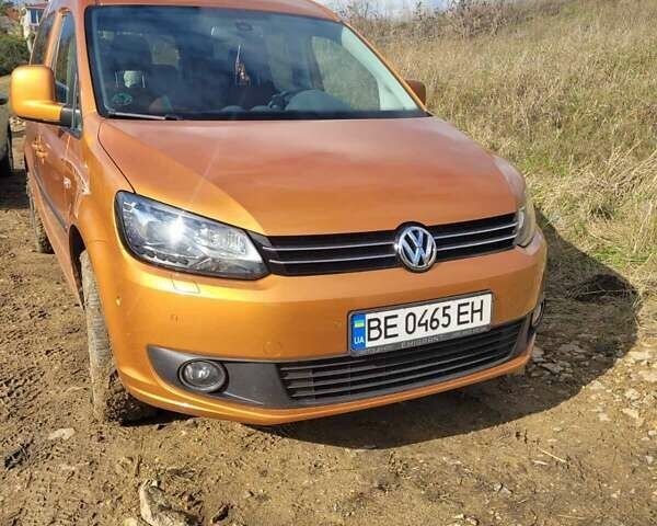 Оранжевый Фольксваген Кадди, объемом двигателя 2 л и пробегом 120 тыс. км за 15500 $, фото 1 на Automoto.ua