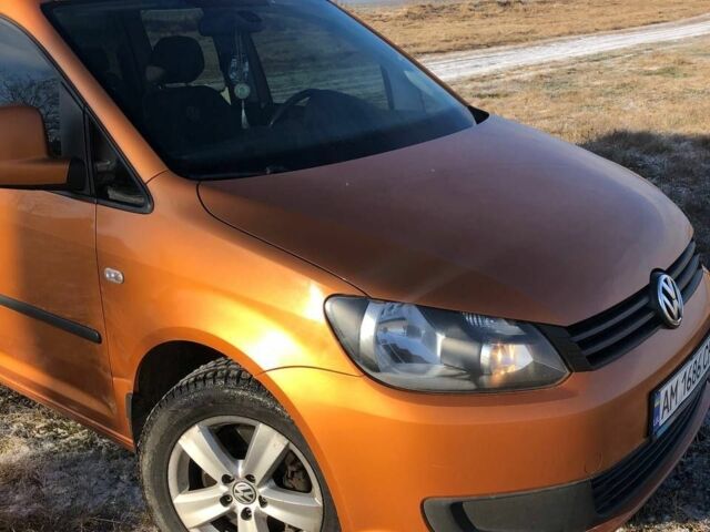 Помаранчевий Фольксваген Кадді, об'ємом двигуна 2 л та пробігом 364 тис. км за 12300 $, фото 1 на Automoto.ua