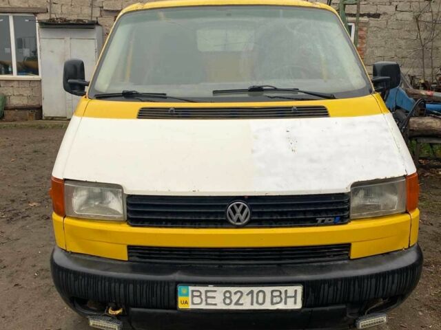 Желтый Фольксваген Кемпер, объемом двигателя 14.86 л и пробегом 400 тыс. км за 3500 $, фото 1 на Automoto.ua