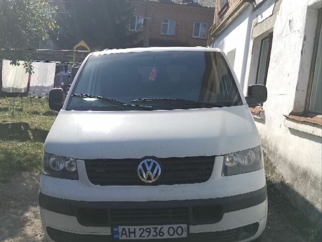 Белый Фольксваген Каравелла, объемом двигателя 0 л и пробегом 400 тыс. км за 6800 $, фото 1 на Automoto.ua