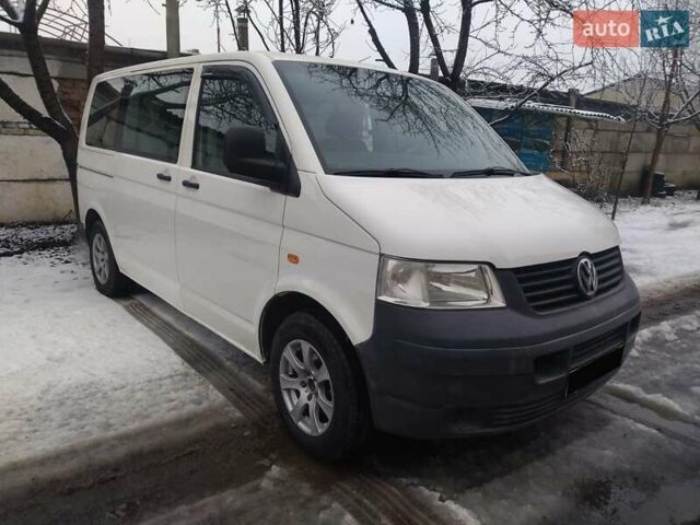 Білий Фольксваген Каравелла, об'ємом двигуна 2.5 л та пробігом 368 тис. км за 7900 $, фото 1 на Automoto.ua